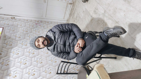 Offical_mohit_banyal, 18, India