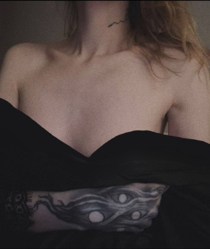 Pixie, 22, United States