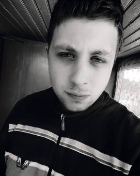 Viktoras Naumovas, 33, Lithuania