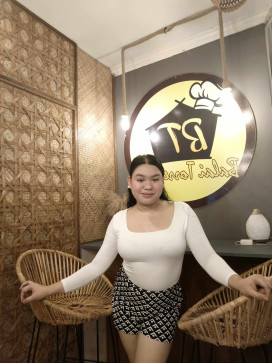 Mary, 22, Philippines