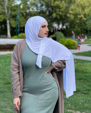 Sarah Shaikh, 18, India