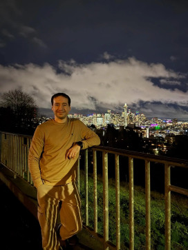 James, 40, United States