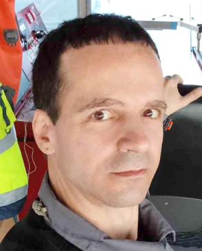 Raki Munja, 45, Serbia