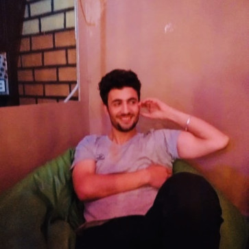 The Pinkwhite, 23, Romania