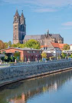 Kar Thik, 37, Germany