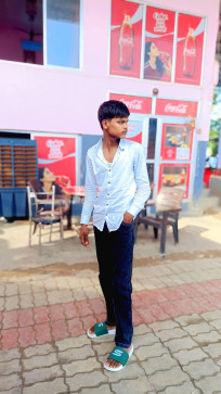 Divyanshu, 19, India