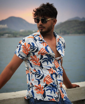 Ashish Soni, 26, India