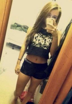 Amelia, 18, United States