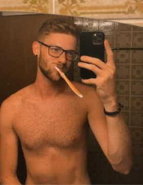 Jakesola10, 27, United States