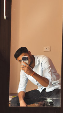 Rishii, 23, India