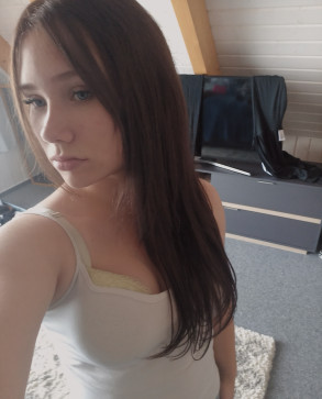 Michelle Weiss, 18, Germany