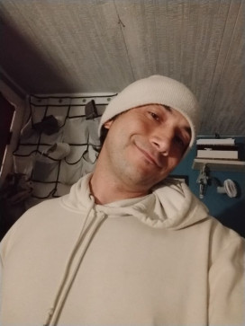 New List, 32, United States