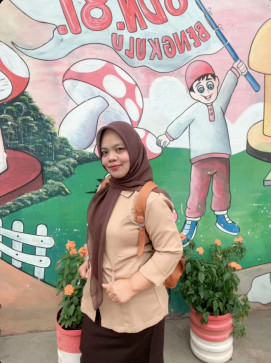 Yuli Selamet, 44, Indonesia