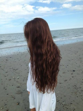 Chloe, 18, United States