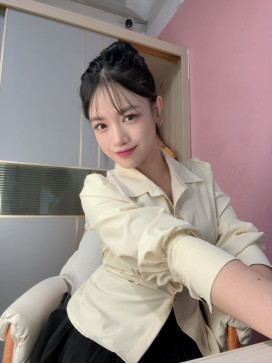 Av, 35, United States