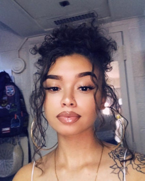 Lisa Ndlovu, 21, Philippines