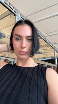 Zahra, 31