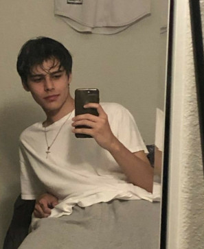 Emil, 20, Belgium