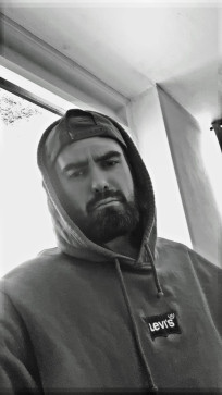 Justo Chat, 24, United Kingdom