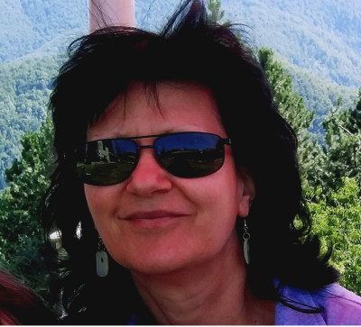 Kiki63, 58, Romania