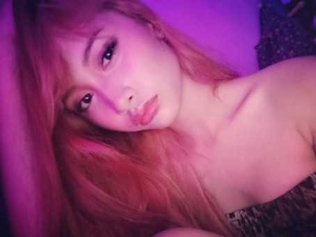 Veenia Zuhea, 18, Philippines