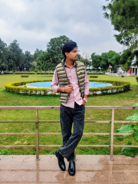 Aman Lakhtia, 22, India