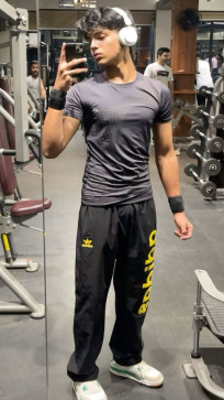 Arnav Sharma, 18, India