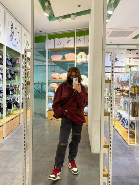 Yayi Fraight, 58, Philippines