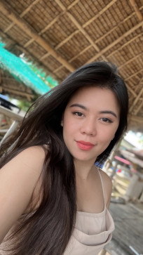 Zarah Valdez, 27, Philippines