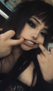 Sin Shsh, 18, United States