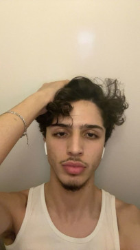 Anwar, 19, Algeria