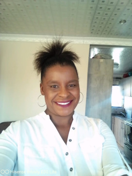 Lionna, 48, South Africa