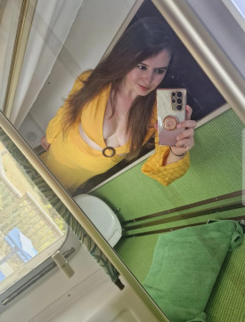 Lana, 23, United Kingdom