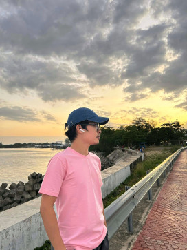 Keven Galolo, 18, Philippines