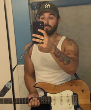 Noah, 25, Philippines