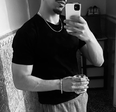 Djoumad Off, 24, Algeria