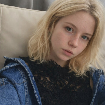 Aphrodite, 19, United States