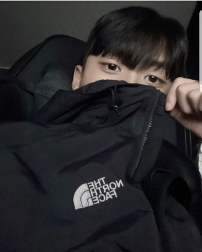 , 18, South Korea
