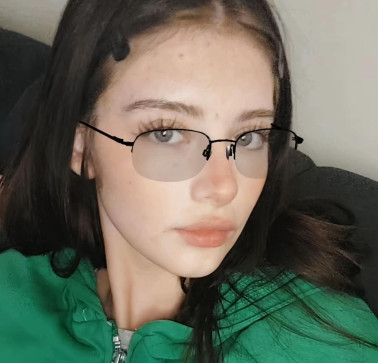 Dina Gigi, 19, Algeria