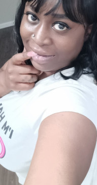 Temi, 26, United States