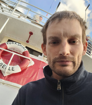 Phil, 40, United Kingdom
