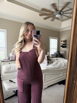 Delaney Davis, 34, United States