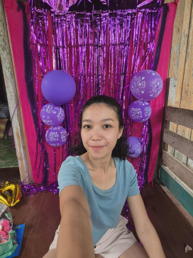 Avril, 23, Philippines