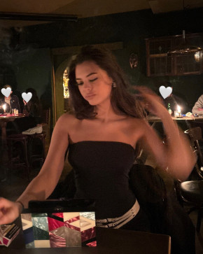 Aslea Escola, 19, Philippines