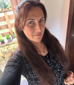Caroline, 45, United States