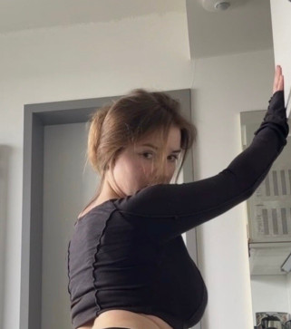 Kelly, 18, United States