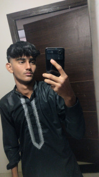 Noruu, 18, India