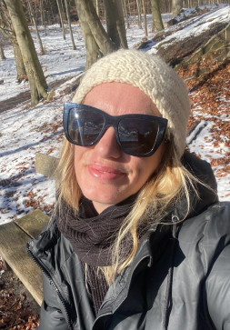 Alexandria Carey, 36, United States