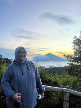 User123, 34, Indonesia