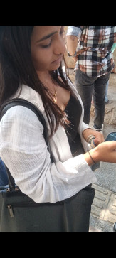 Ashna, 19, India